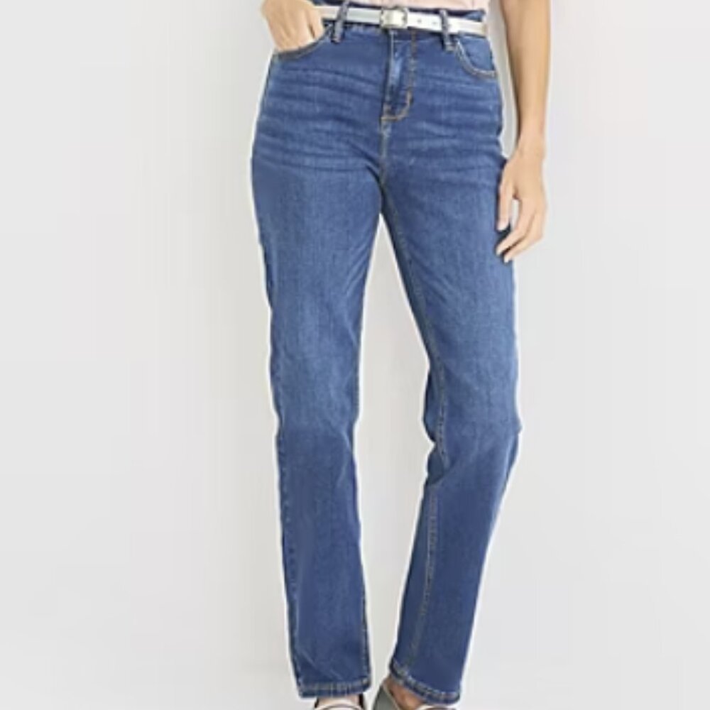 Liz Claiborne Women's High Rise Straight Leg Jean / Size: 4 / Kensington Wash
